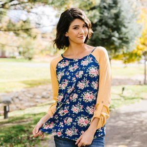 Medium NEW Womens Yellow Blue Floral Shirt, 3/4 Sleeves Convert to Long Sleeves